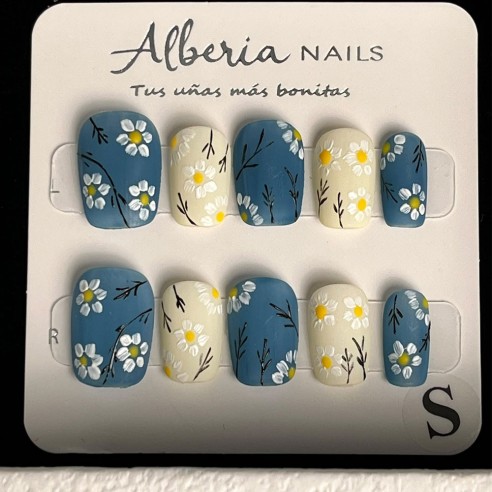 Cielo de Margaritas - Uñas Press On