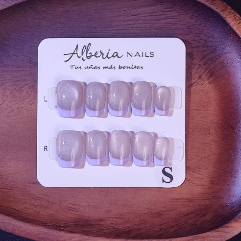 Frenchie Lila Magnética- Uñas Press On