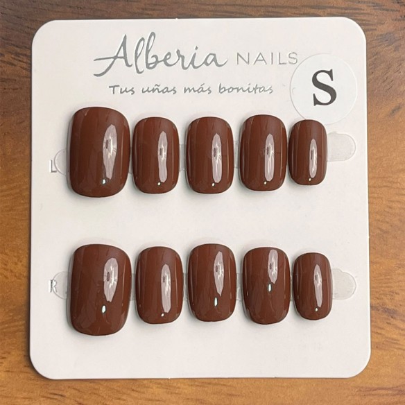 Chocolate- Uñas Press On