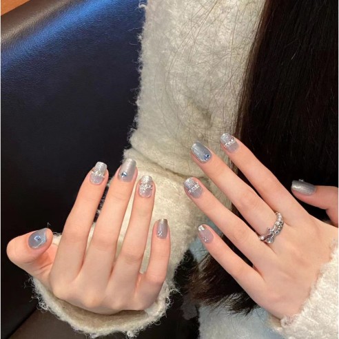 Secreto del glaciar- uñas postizas...