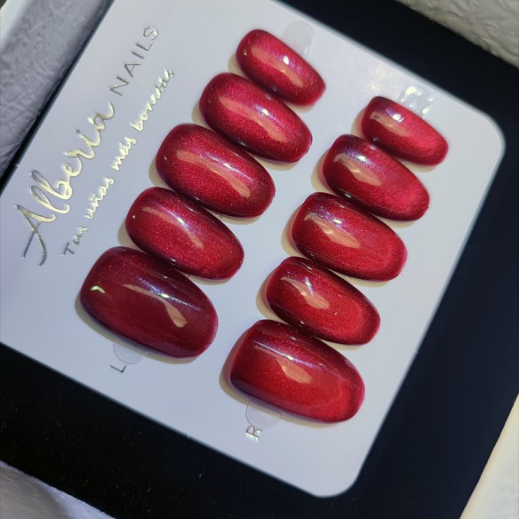 Escarlata Chic- Uñas Postizas Press On