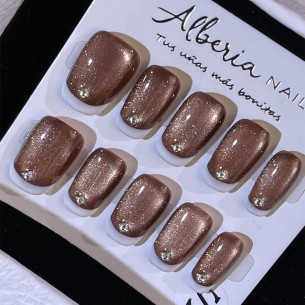 Café con Diamantes- Uñas...