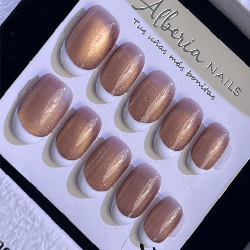 Mocca Frenchie- Uñas Press On