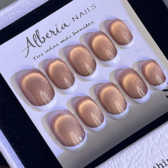 Mocca Frenchie- Uñas Press On