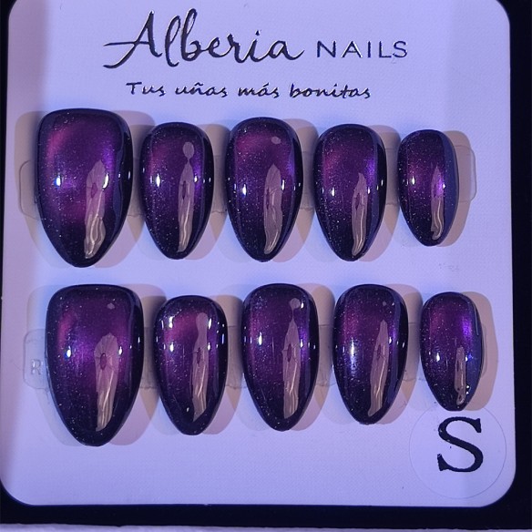 Lilas y Grosellas- Uñas Press On