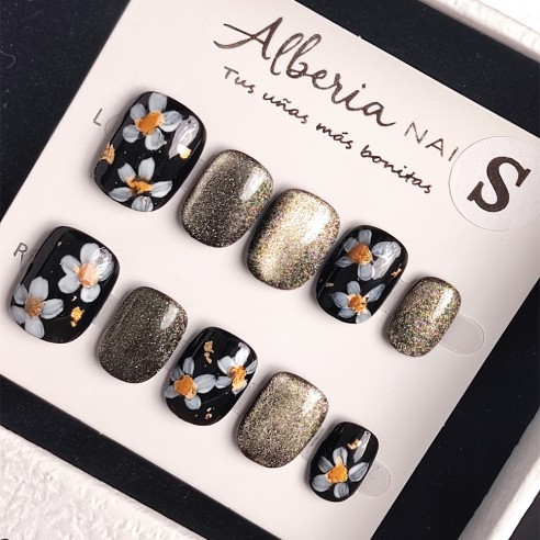 Marguerite-Ongles Press On