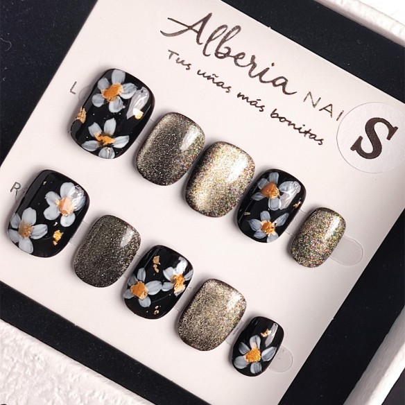 Marguerite-Ongles Press On