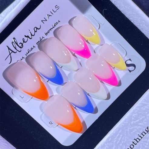 Frenchie Fantasía- Uñas Press On